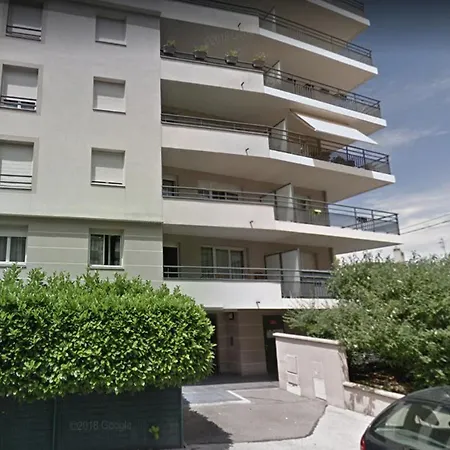 Apartment Charming Studio Next To Geneva *
